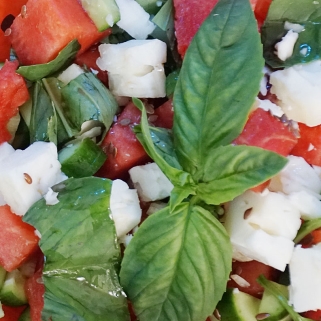 karpuzlu-yaz-salatası-strory